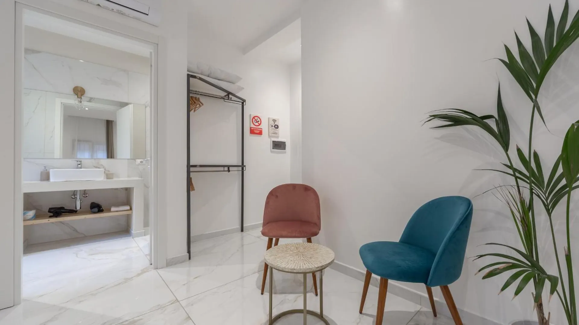Leia Hospitality Hotell Milano 0*,