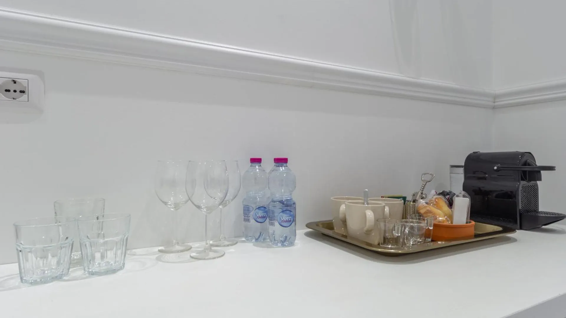 Pensionat Leia Hospitality Hotell Milano